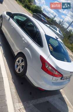 Седан Ford Focus 2013 в 