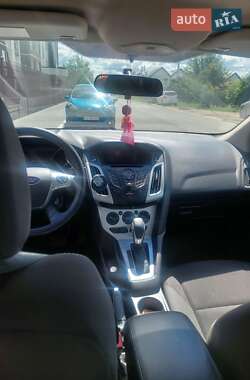 Седан Ford Focus 2013 в 