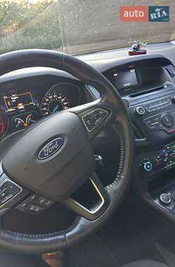 Седан Ford Focus 2017 в 