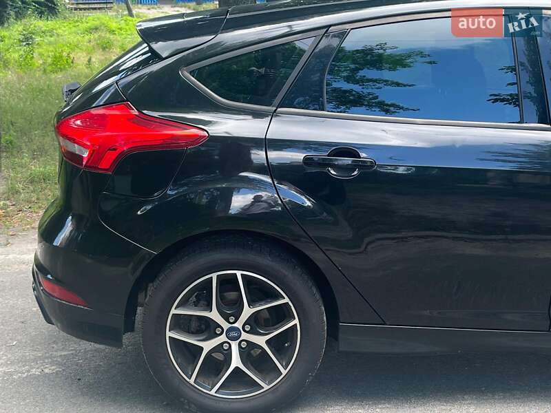 Хэтчбек Ford Focus 2015 в Киеве