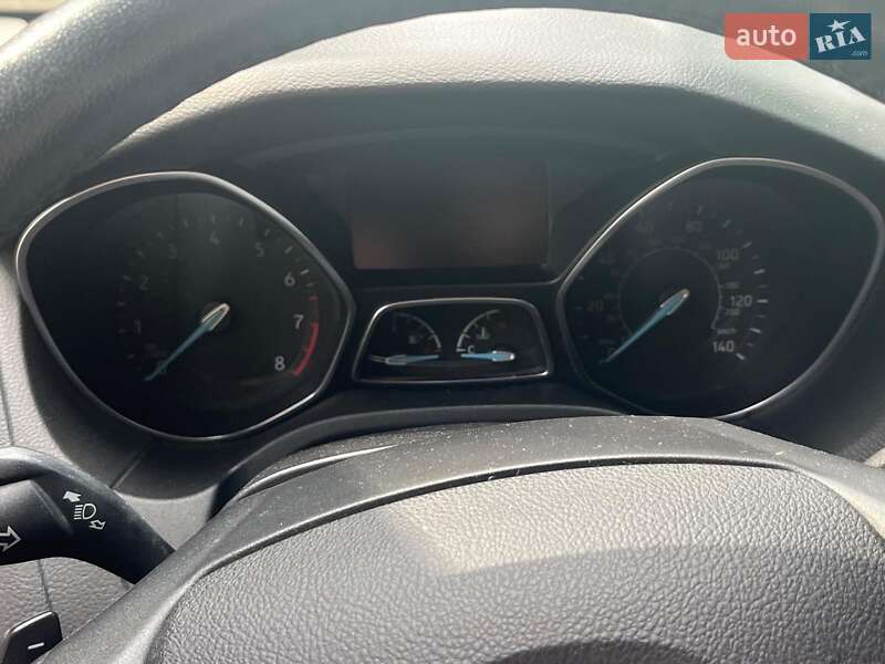 Хэтчбек Ford Focus 2015 в Киеве