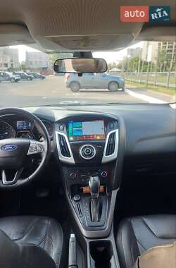 Седан Ford Focus 2016 в 