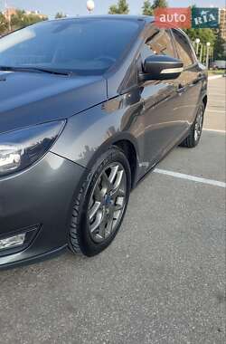 Седан Ford Focus 2016 в 