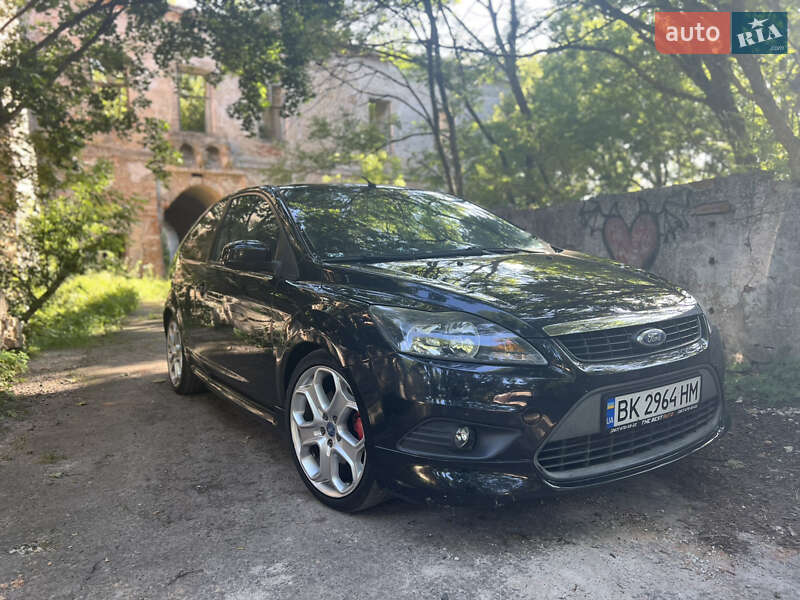 Хэтчбек Ford Focus 2009 в Ровно