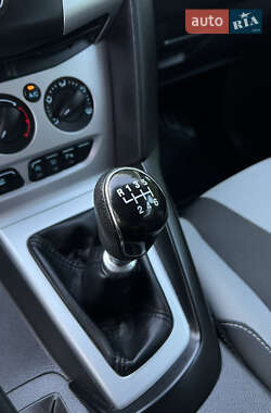 Универсал Ford Focus 2012 в 