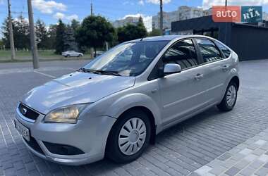Хэтчбек Ford Focus 2006 в 