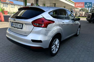Хэтчбек Ford Focus 2015 в 