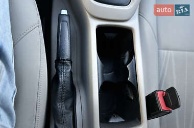Хэтчбек Ford Focus 2015 в 
