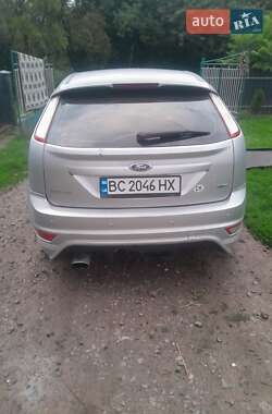 Хэтчбек Ford Focus 2010 в 