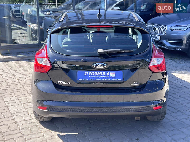 Хэтчбек Ford Focus 2014 в Нововолынске