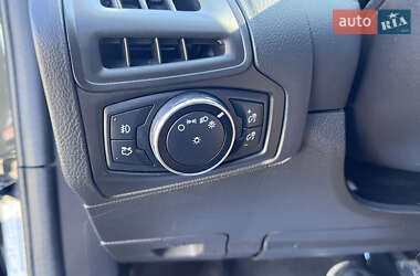 Хэтчбек Ford Focus 2014 в 