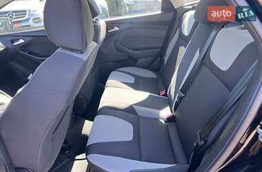 Хэтчбек Ford Focus 2014 в 