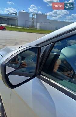 Хэтчбек Ford Focus 2015 в 
