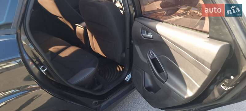 Хэтчбек Ford Focus 2013 в Днепре