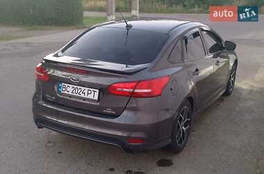 Седан Ford Focus 2015 в 