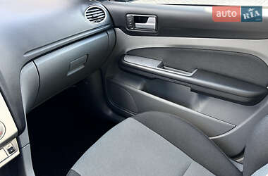 Универсал Ford Focus 2010 в 