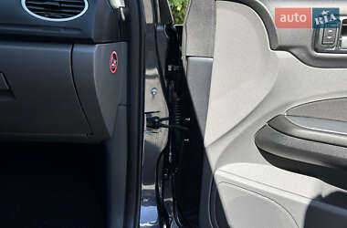 Универсал Ford Focus 2010 в 