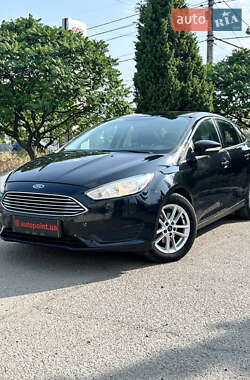 Седан Ford Focus 2015 в Сумах