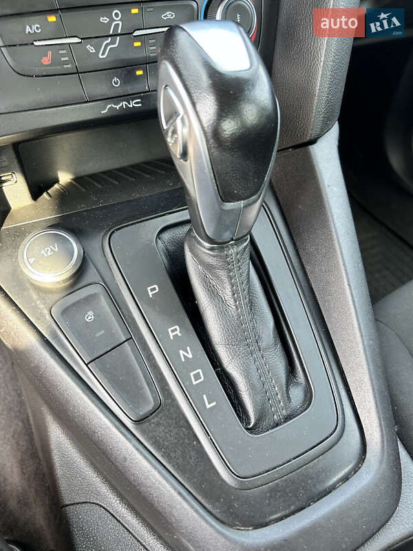 Седан Ford Focus 2015 в Сумах