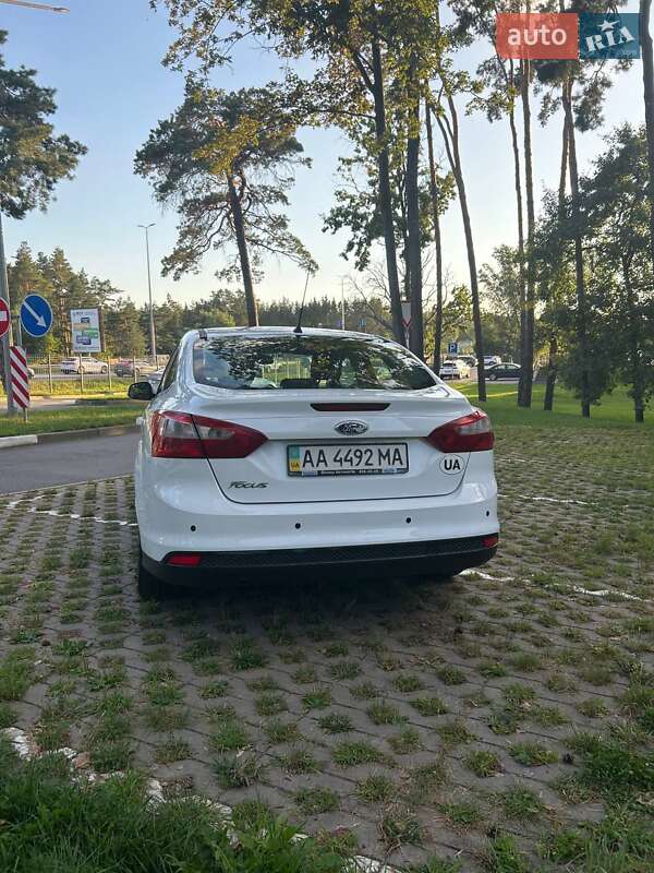 Седан Ford Focus 2012 в Капитановке