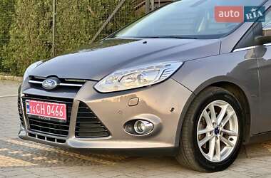 Хэтчбек Ford Focus 2012 в 