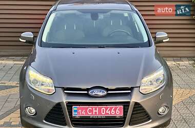 Хэтчбек Ford Focus 2012 в 