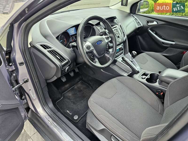 Хэтчбек Ford Focus 2012 в Стрые