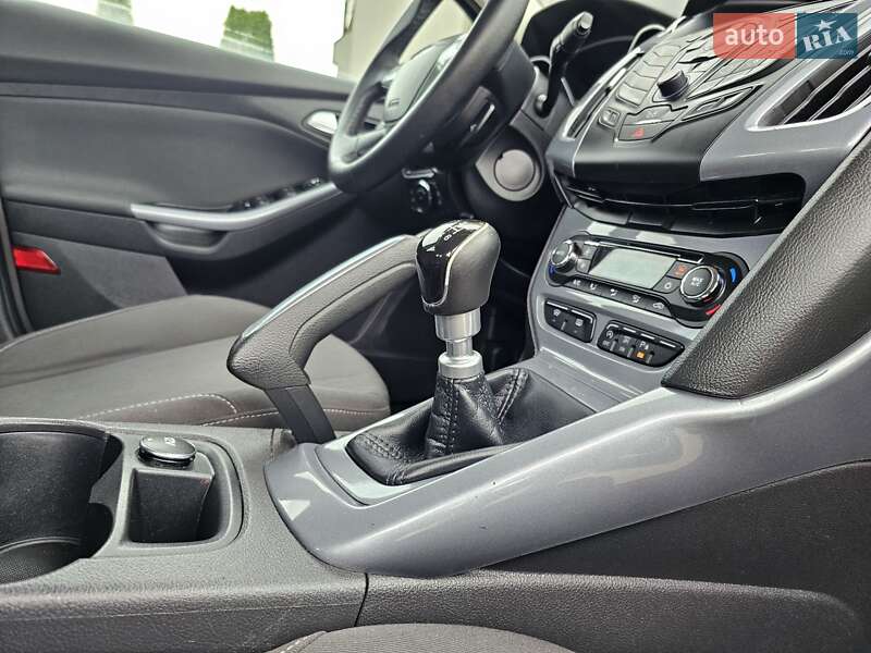 Хэтчбек Ford Focus 2012 в Стрые
