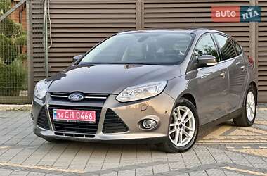 Хэтчбек Ford Focus 2012 в 