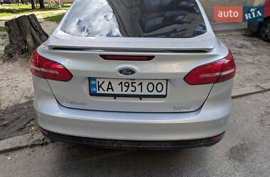 Седан Ford Focus 2015 в Киеве