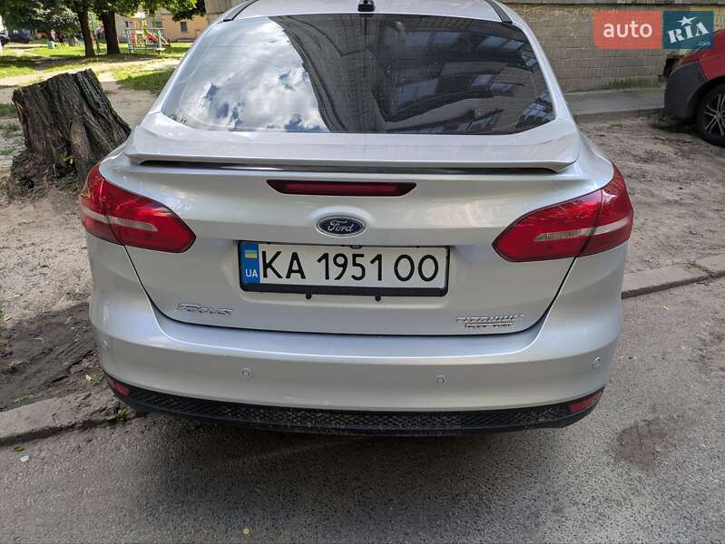 Седан Ford Focus 2015 в Киеве