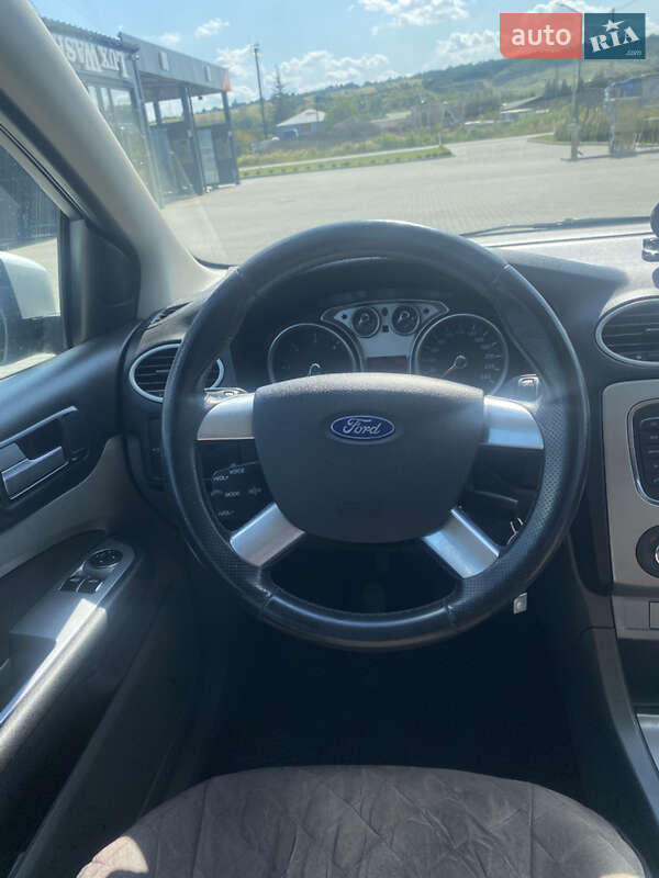 Универсал Ford Focus 2010 в Золочеве