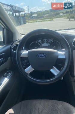 Универсал Ford Focus 2010 в 