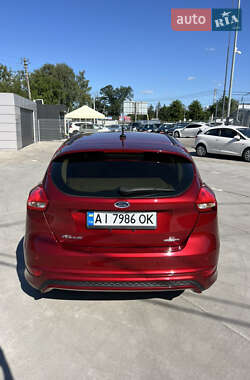 Хэтчбек Ford Focus 2015 в 