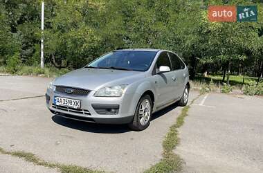 Хэтчбек Ford Focus 2006 в 