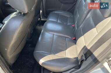 Хэтчбек Ford Focus 2006 в 