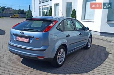 Хэтчбек Ford Focus 2006 в 