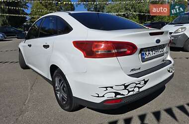 Седан Ford Focus 2016 в 