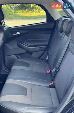 Хэтчбек Ford Focus 2013 в 