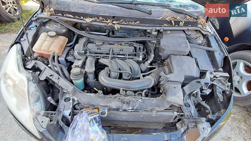 Хэтчбек Ford Focus 2008 в Святопетровское