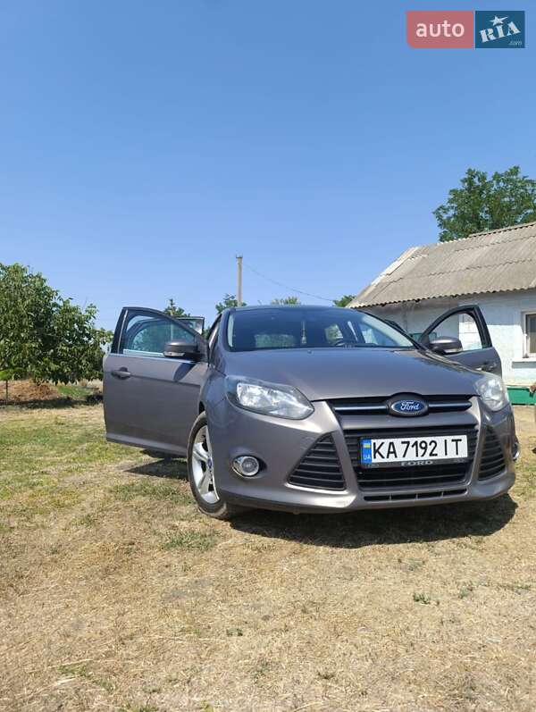 Хэтчбек Ford Focus 2013 в Ширяево
