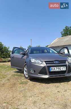 Хэтчбек Ford Focus 2013 в 
