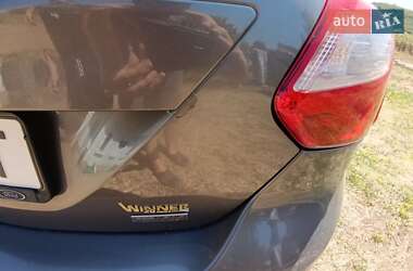Хэтчбек Ford Focus 2013 в 