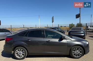Седан Ford Focus 2018 в 