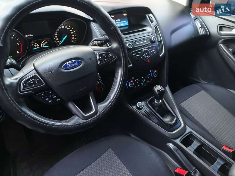 Хэтчбек Ford Focus 2017 в Киеве
