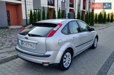 Хэтчбек Ford Focus 2006 в 