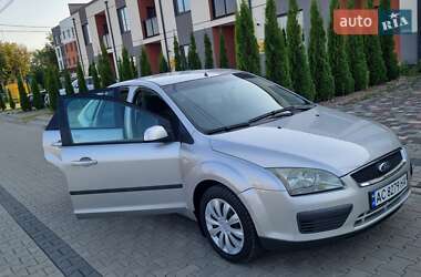 Хэтчбек Ford Focus 2006 в 