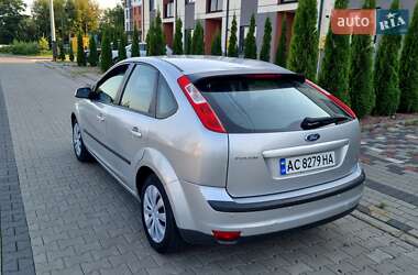 Хэтчбек Ford Focus 2006 в 