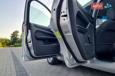 Хэтчбек Ford Focus 2006 в 