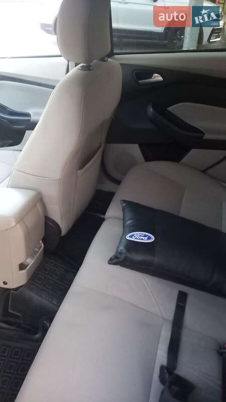 Хэтчбек Ford Focus 2016 в Львове